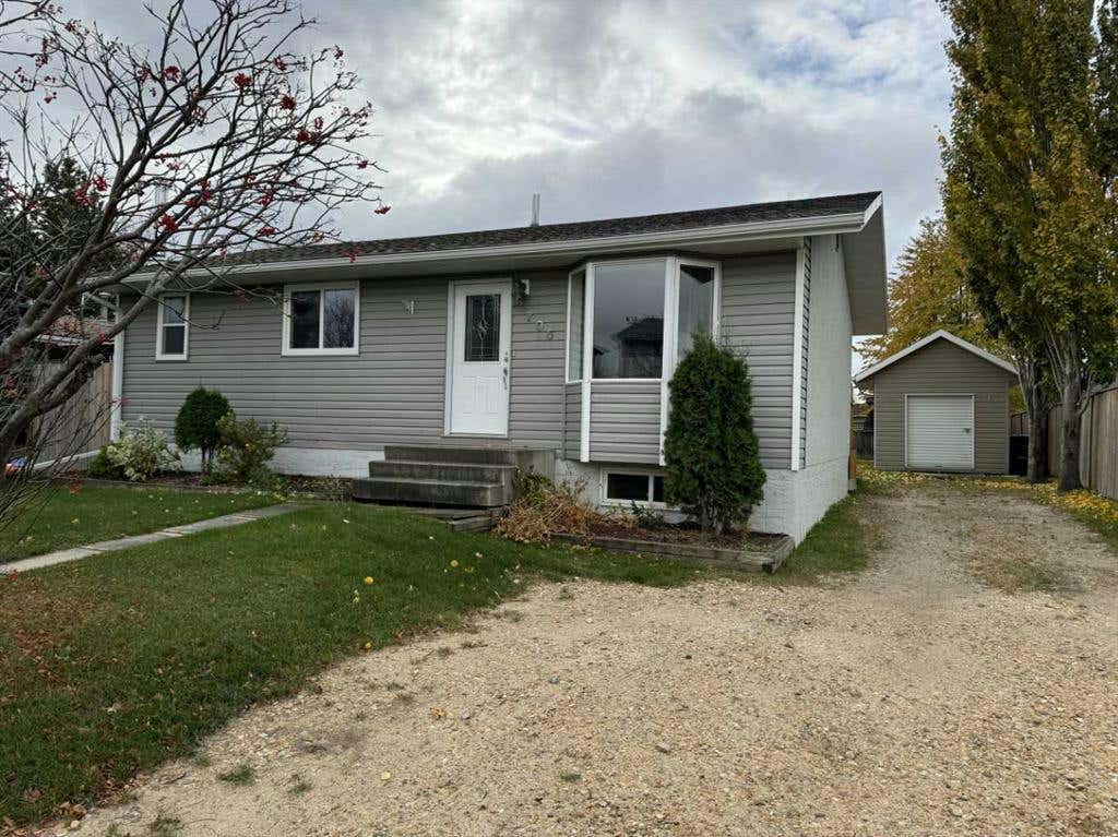 705 1A Avenue SE, Slave Lake, AB T0G 2A3 House For Sale RE/MAX A2173624