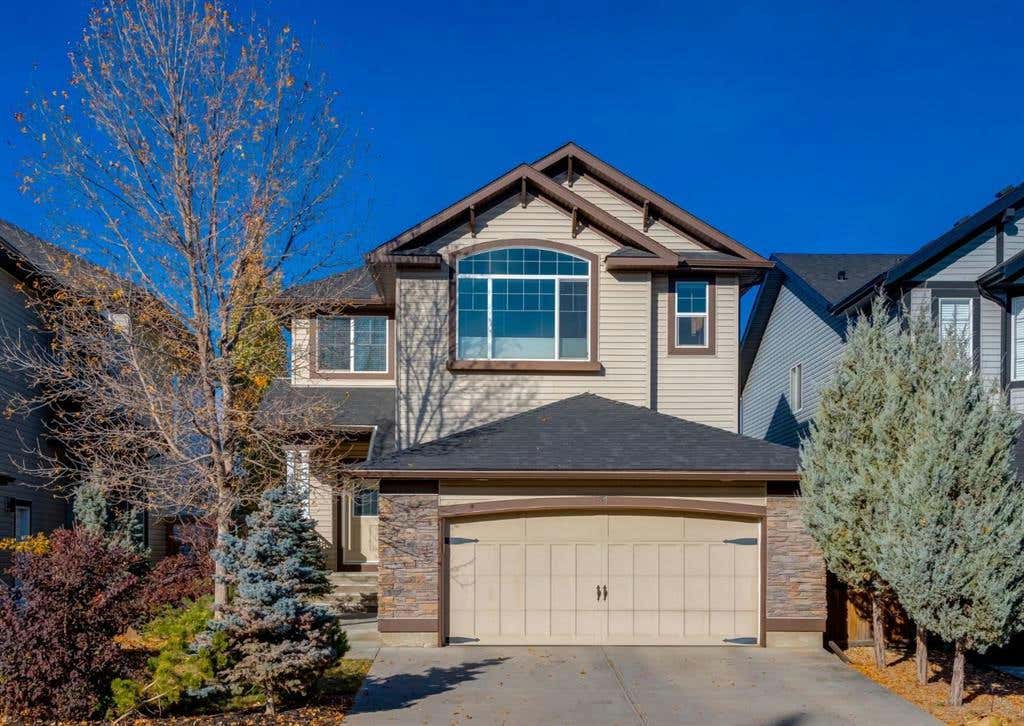 93 Brightonwoods Gardens SE, Calgary, AB T2Z 0R1 House For Sale RE