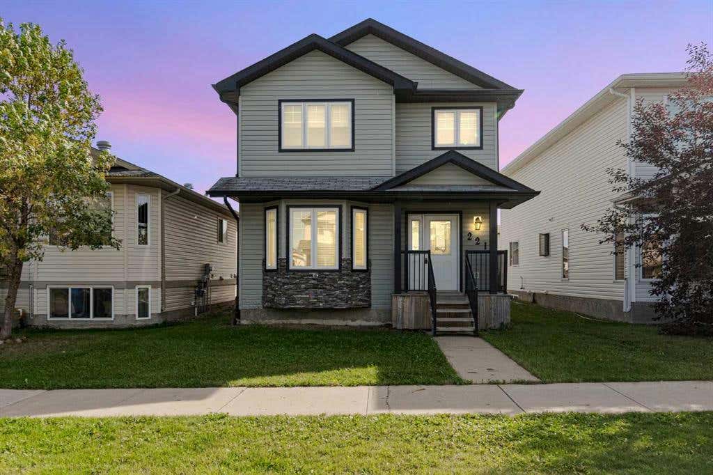 221 Rainbow Creek Drive, Fort McMurray, AB T9K 0C3 House For Sale RE