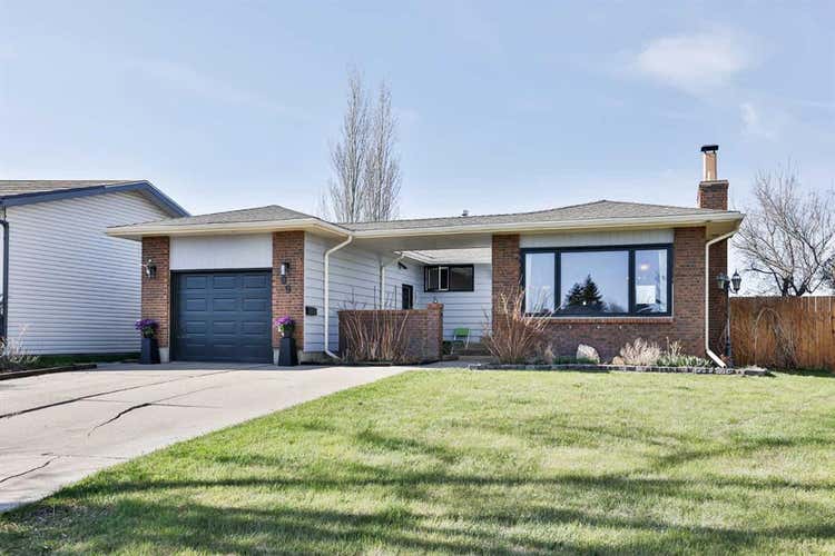 99 Lemoyne Crescent W