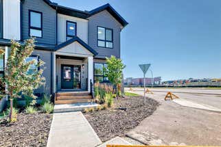 8 silverton glen Green SW