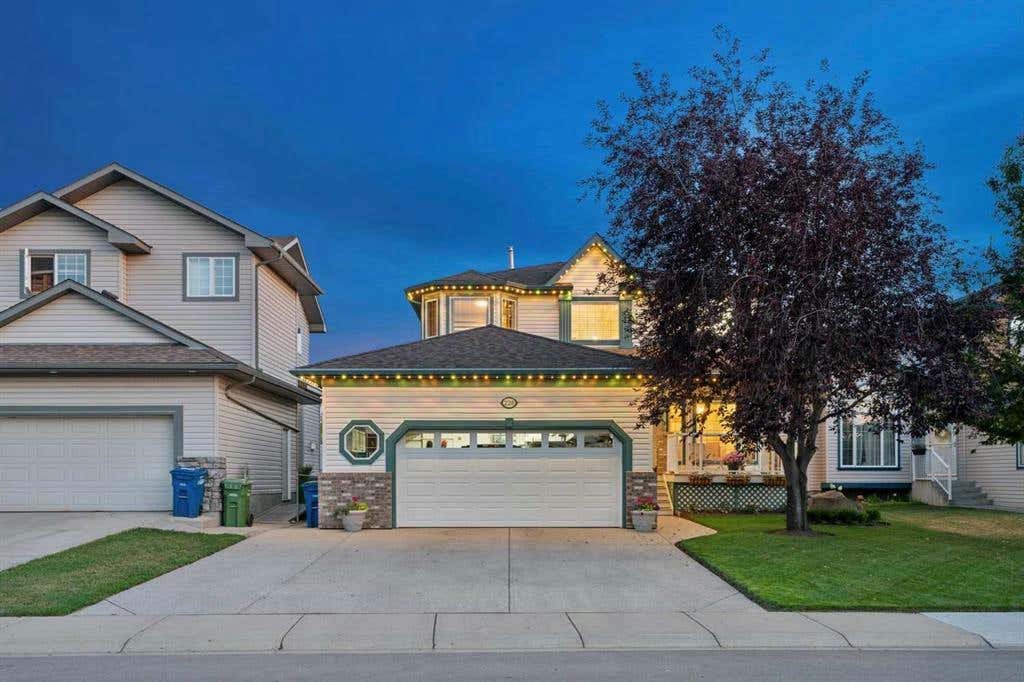 228 Stonegate Place NW, Airdrie, AB T4B 2P3 House For Sale RE/MAX A2171922