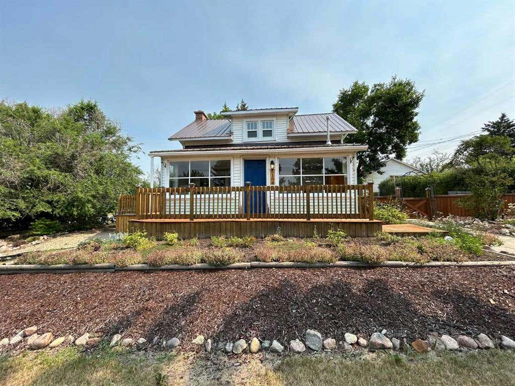 5108 49 Avenue, Alix, AB T0C 0B0 House For Sale RE/MAX A2165940