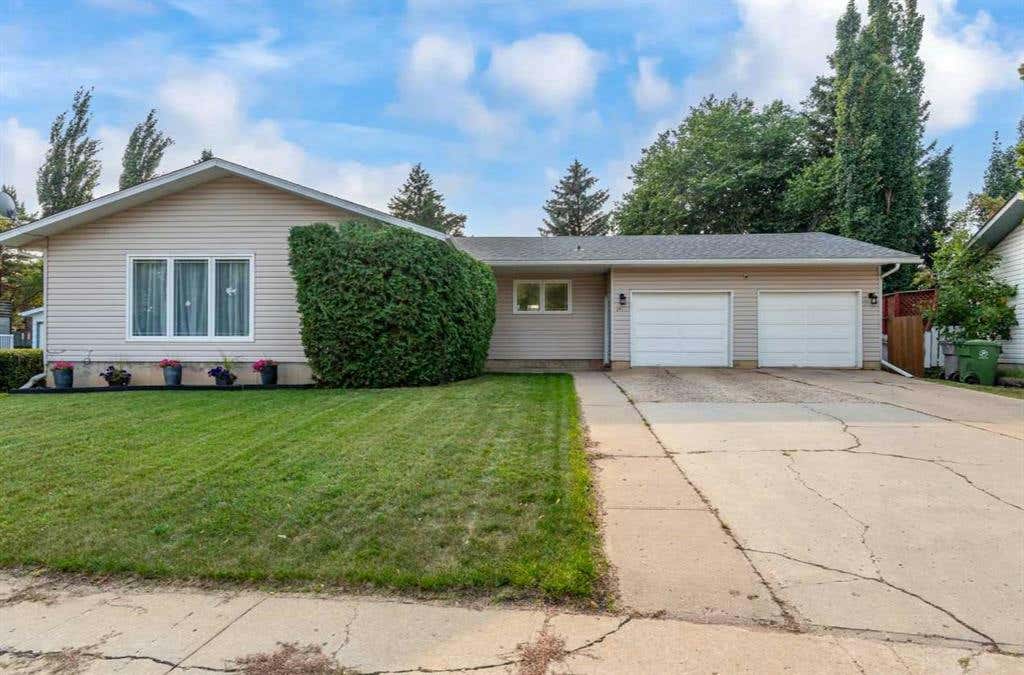 2706 47A Avenue, Lloydminster, SK S9V 1H2 House For Sale RE/MAX