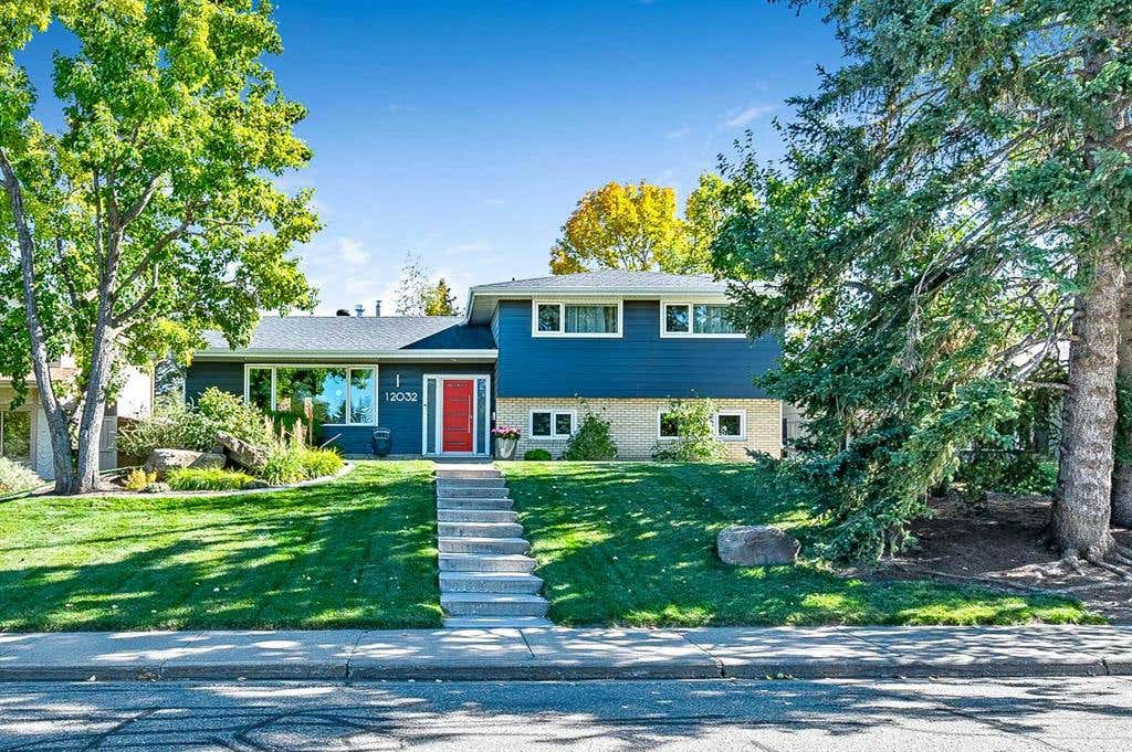 12032 Elbow Drive SW, Calgary, AB T2W 1H2 House For Sale RE/MAX