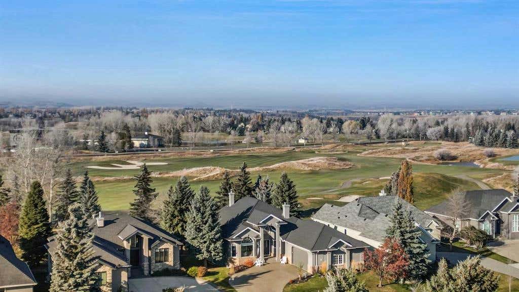 27 Meadow Pointe Drive, Heritage Pointe, AB T1S 3M8 House For Sale RE