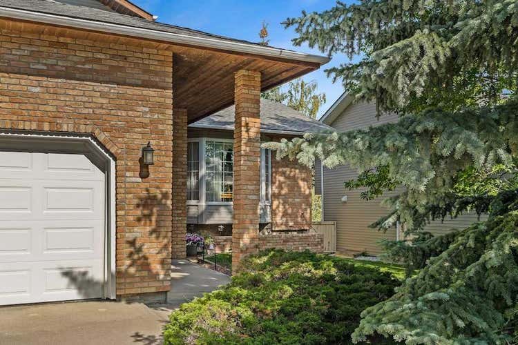 76 Stradbrooke Rise SW