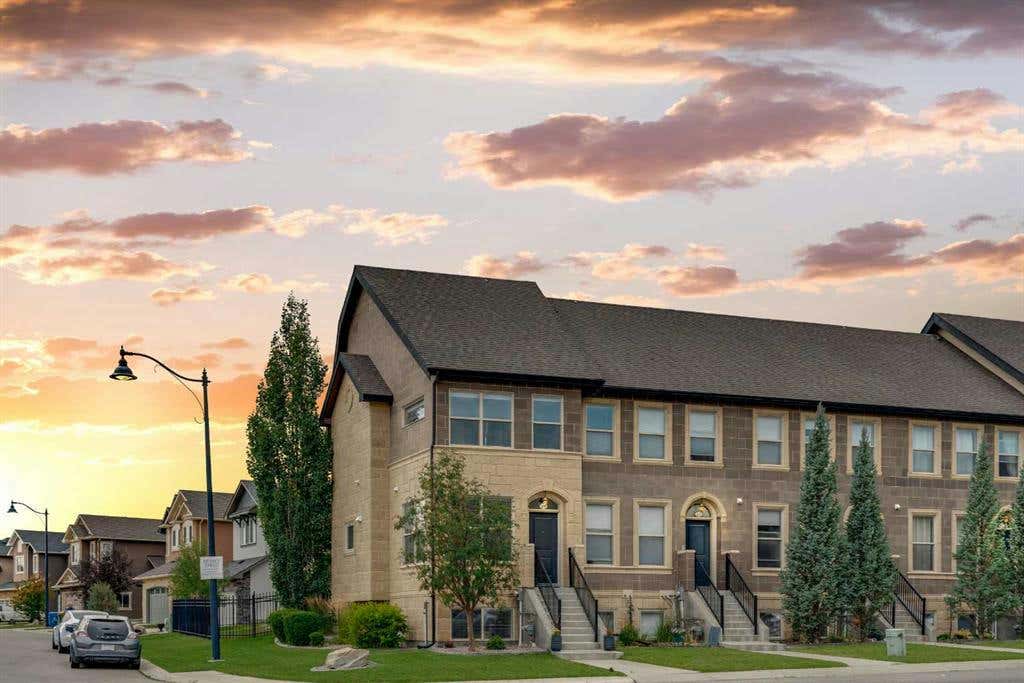 49 Sage Meadows Terrace NW, Calgary, AB T3P 0E9 Townhouse For Sale RE