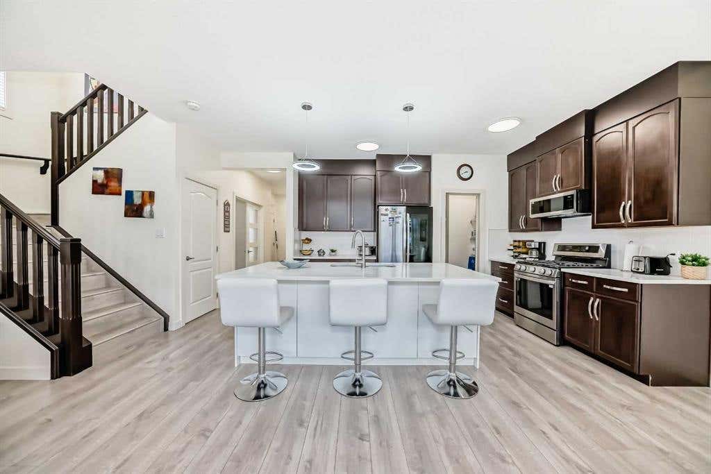 437 Auburn Bay Dr SE  