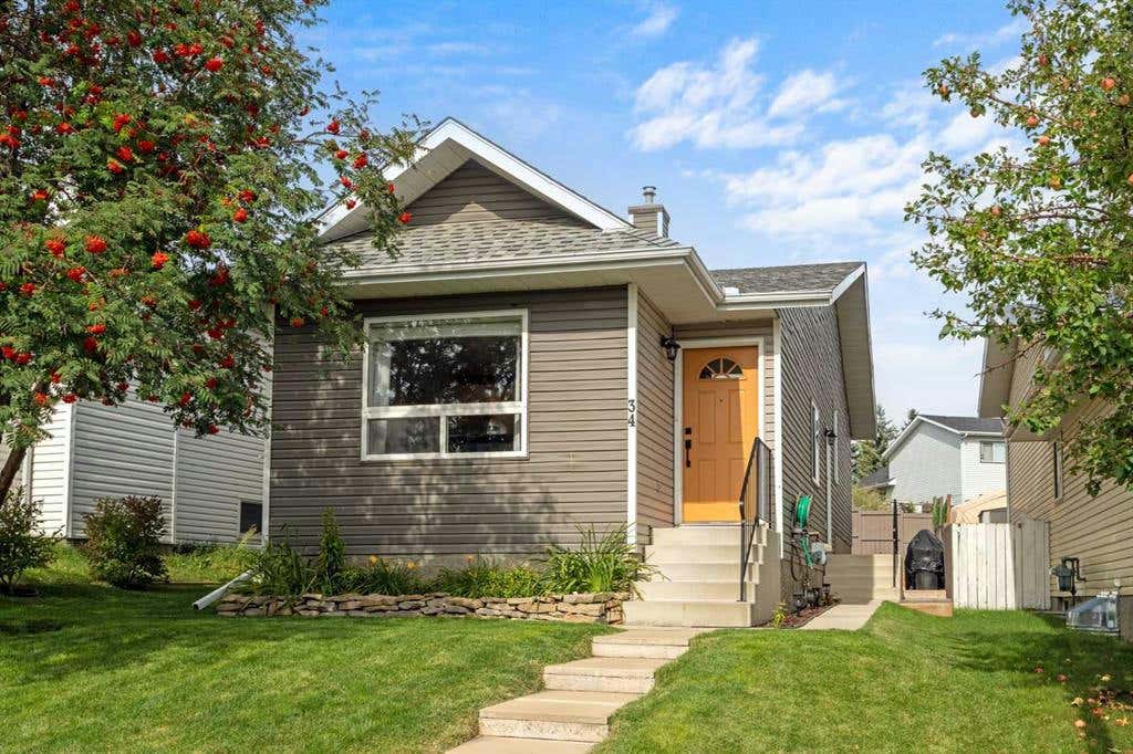 34 Covington Rise NE, Calgary, AB T3K4A8 House For Sale RE/MAX A2168152