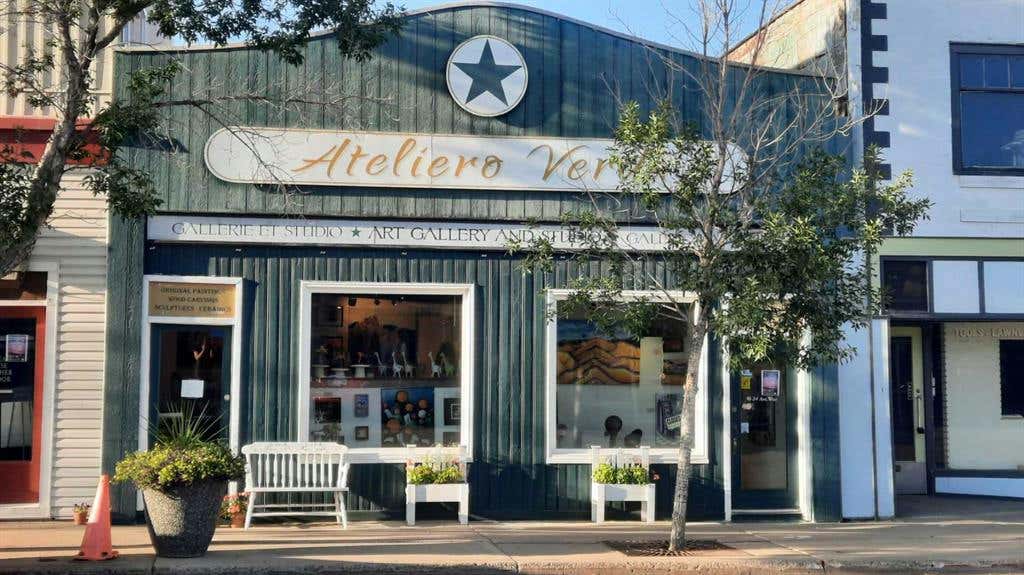 40 3 Avenue W, Drumheller, AB T0J0Y0 Commercial Real Estate For Sale