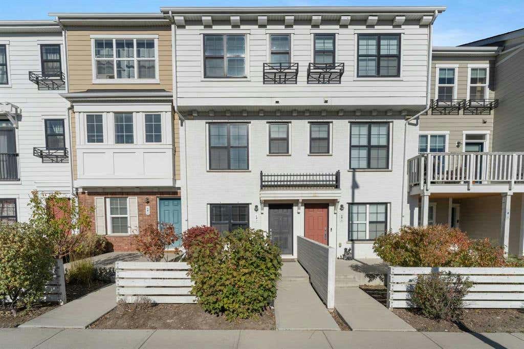 12 Nolan Hill Gate NW, Calgary, AB T3R 0T9 Townhouse For Sale RE/MAX