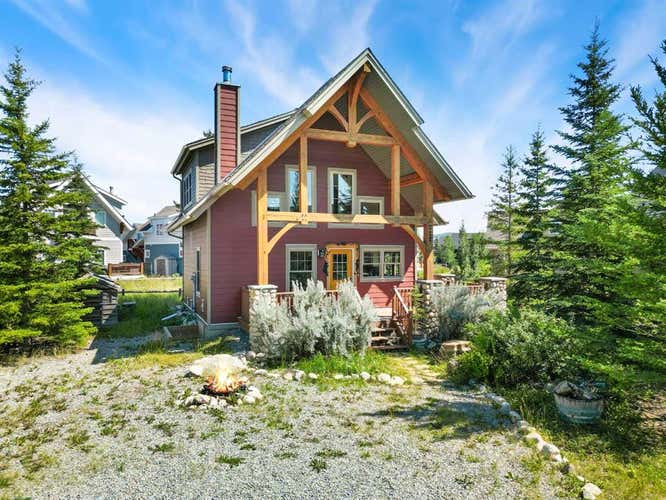 225 CottageClub Crescent