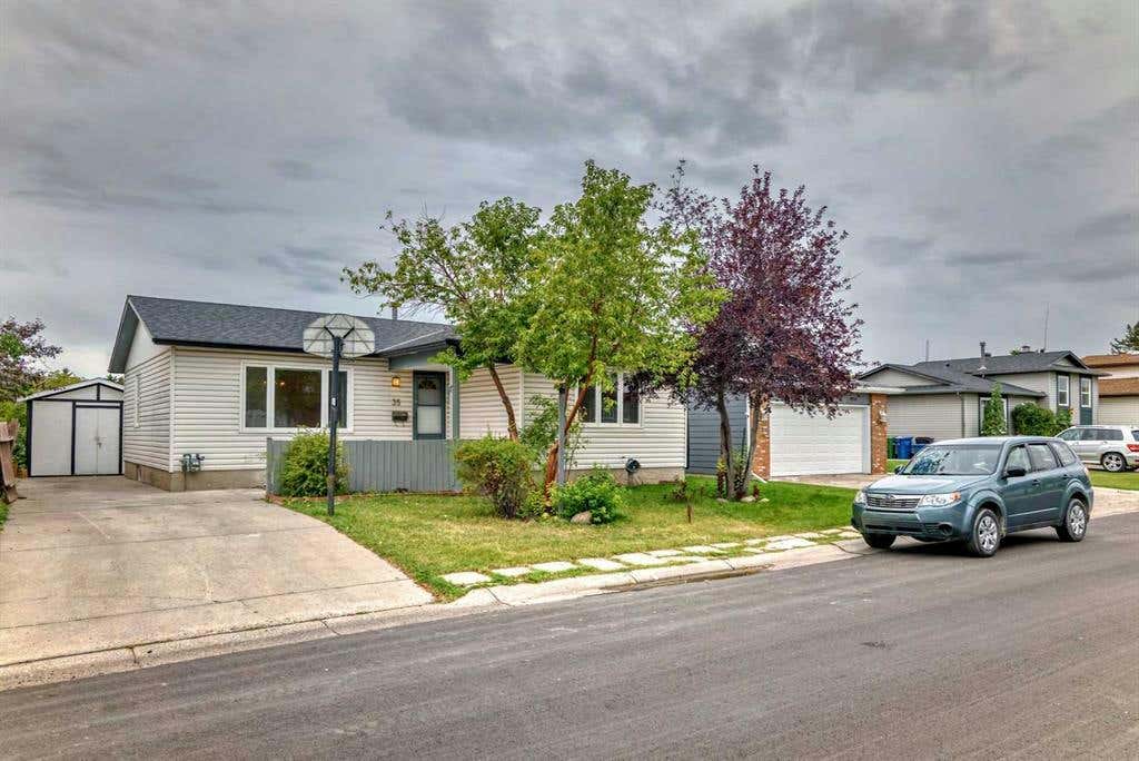 35 Whitefield Crescent NE, Calgary, AB T1Y 5R2 House For Sale RE/MAX