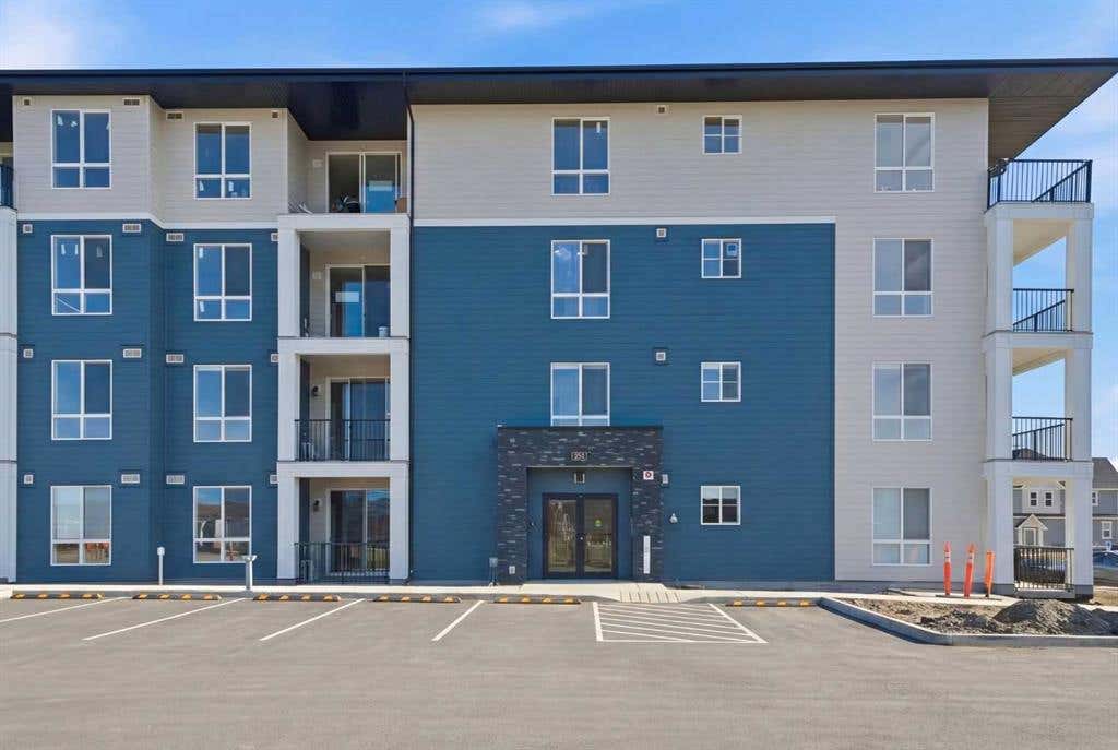 1105-47 CREEKVIEW GARDENS SW, CALGARY, AB T3C 2C6, photo 1