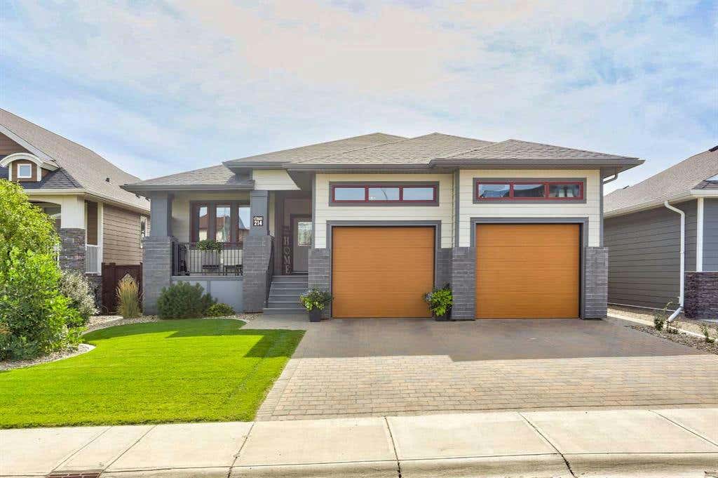214 Lake Drive, Coalhurst, AB T0L 0V0 House For Sale RE/MAX A2164678
