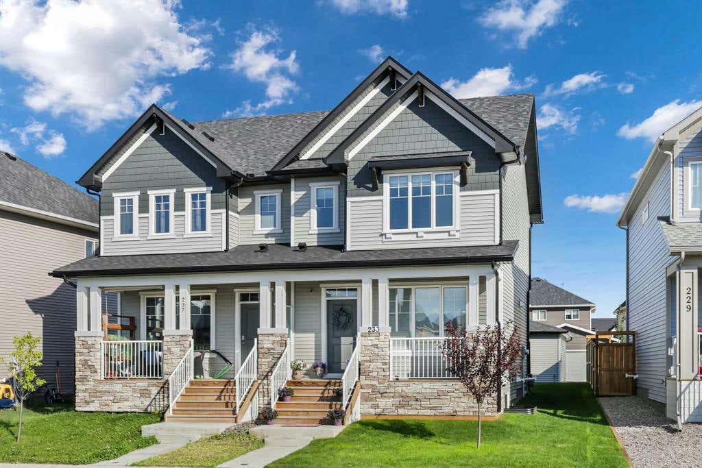 233 Ellen Way, Crossfield, AB T0M 0S0 Duplex For Sale RE/MAX A2164945