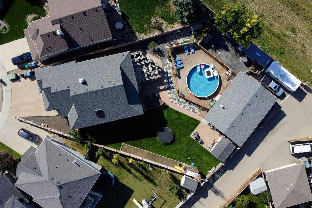 229 Aberdeen Road W, Lethbridge, AB T1J 0N1 House For Sale RE/MAX