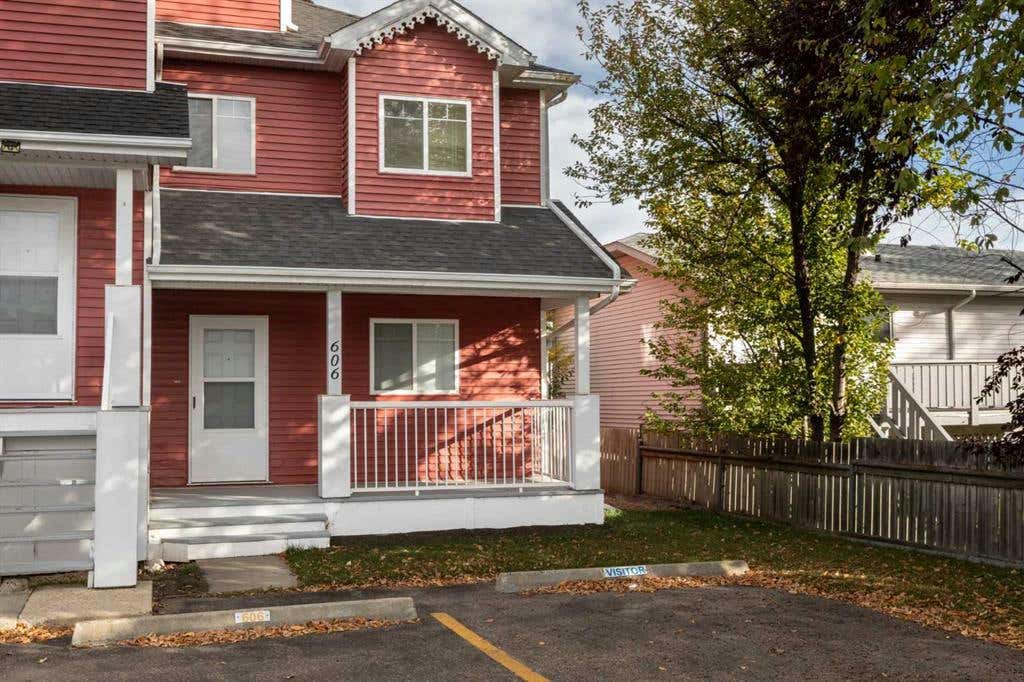 606, 5220 50A Avenue, Sylvan Lake, AB T4S 1E5 Townhouse For Sale RE