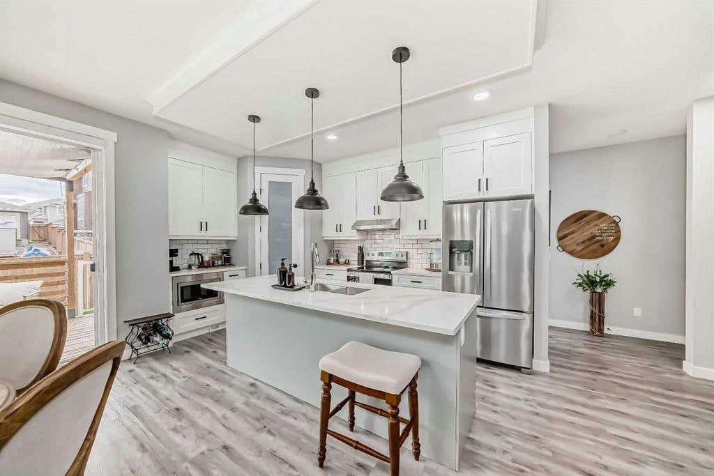 1113 Iron Landing Way, Crossfield, AB T0M 0S0 House For Sale RE/MAX