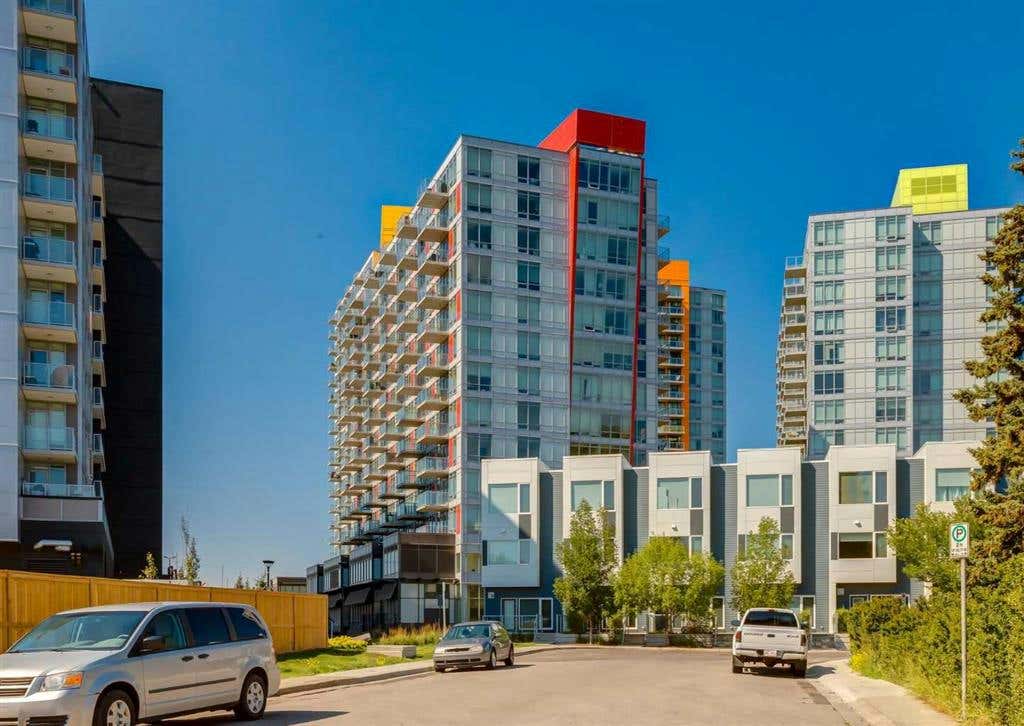 310, 10 Brentwood Common NW, Calgary, AB T2L 2L6 Condo For Sale RE