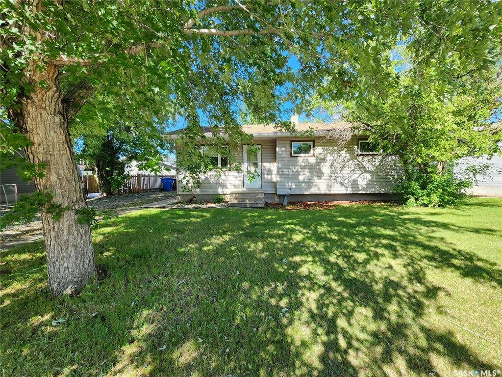 124 Perry CRESCENT, Estevan, SK S4A 0B5 House For Sale RE/MAX SK982709