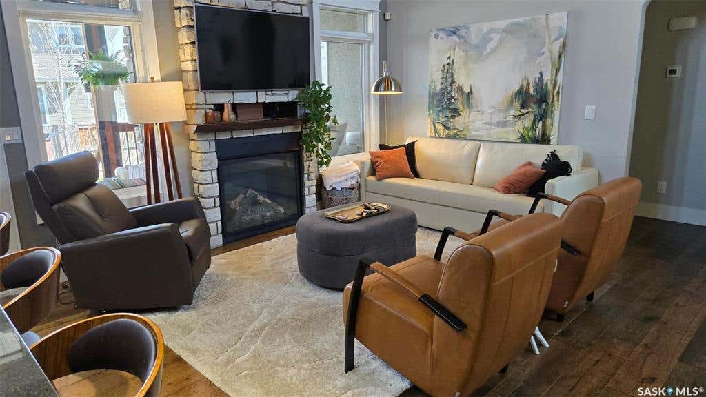 522 HASTINGS CRESCENT