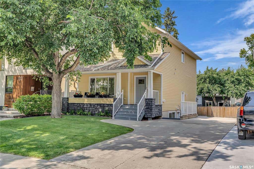 1125 15th E STREET, Saskatoon, SK S7N 0R5 House For Sale RE/MAX