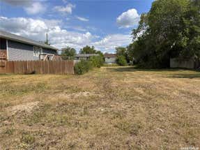 255 Craigleith AVENUE N