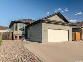 122 McCallum LANE