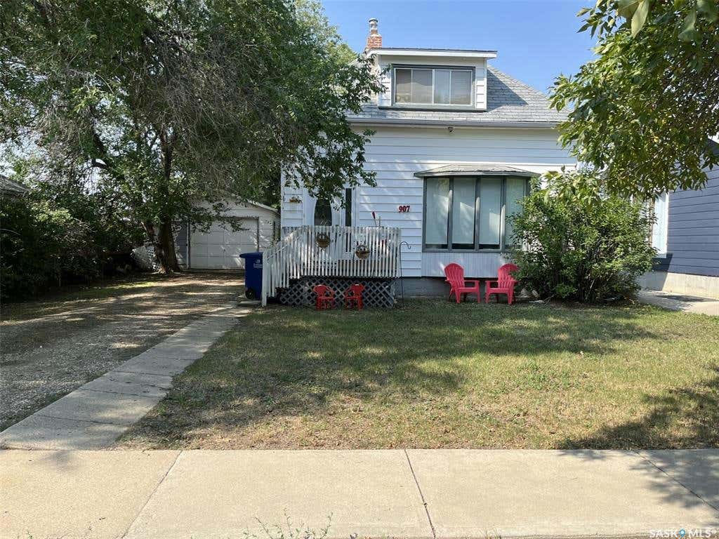 907 STREET, Rosetown, SK S0L 2V0 House For Sale RE/MAX SK983152