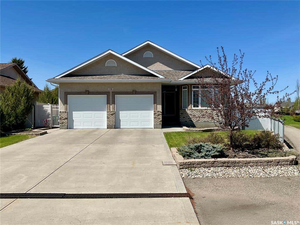 14 WOODS CRESCENT