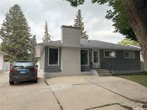 1626 GROSVENOR AVENUE