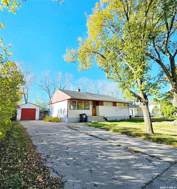 1123 Broadview ROAD, Esterhazy, SK S0A 0X0 House For Sale RE/MAX