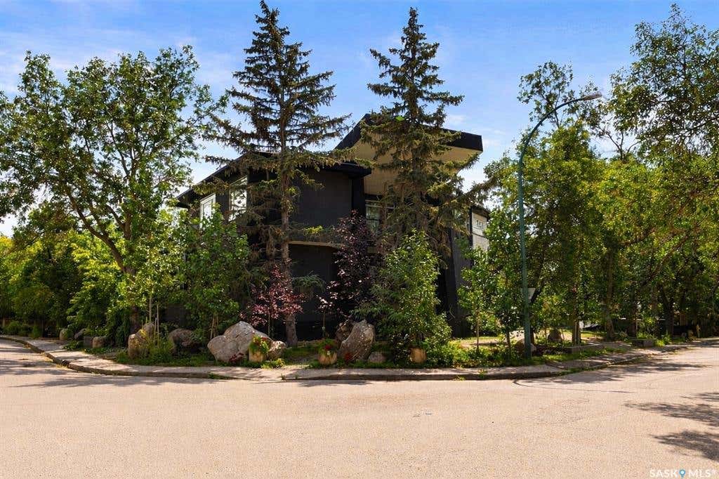 3601 GRASSICK AVENUE