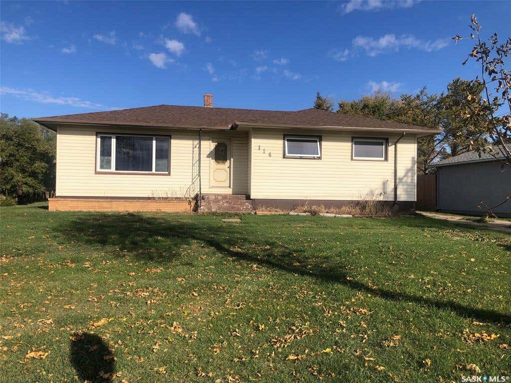 114 Whitesand DRIVE, Canora, SK S0A 0L0 House For Sale RE/MAX SK986477