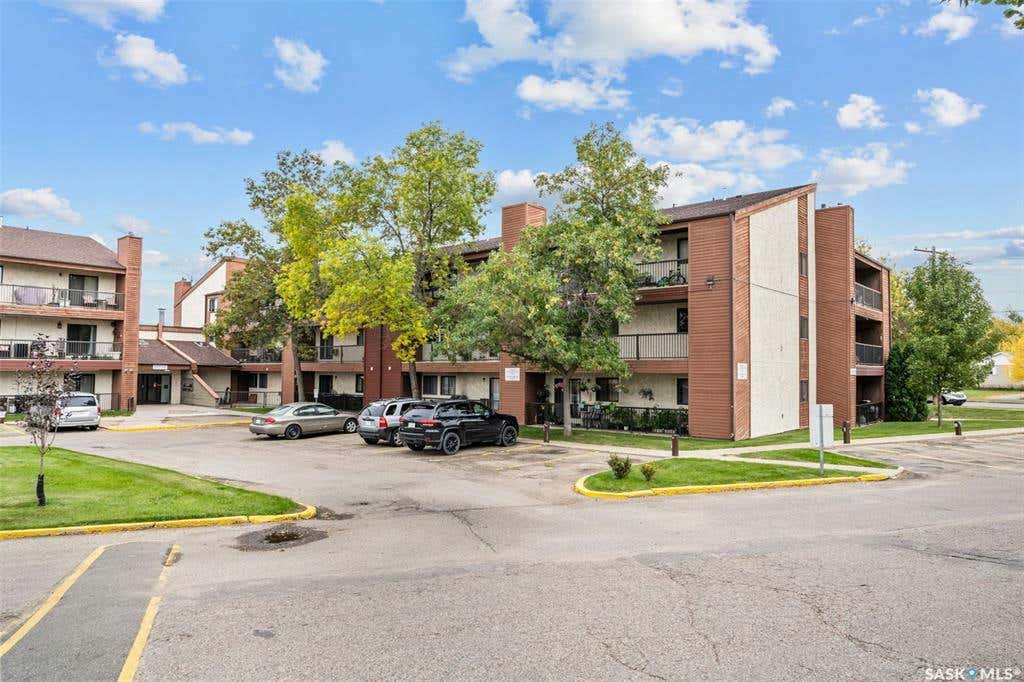 313 3308 33rd W STREET, Saskatoon, SK S7L 6S6 Condo For Sale RE/MAX