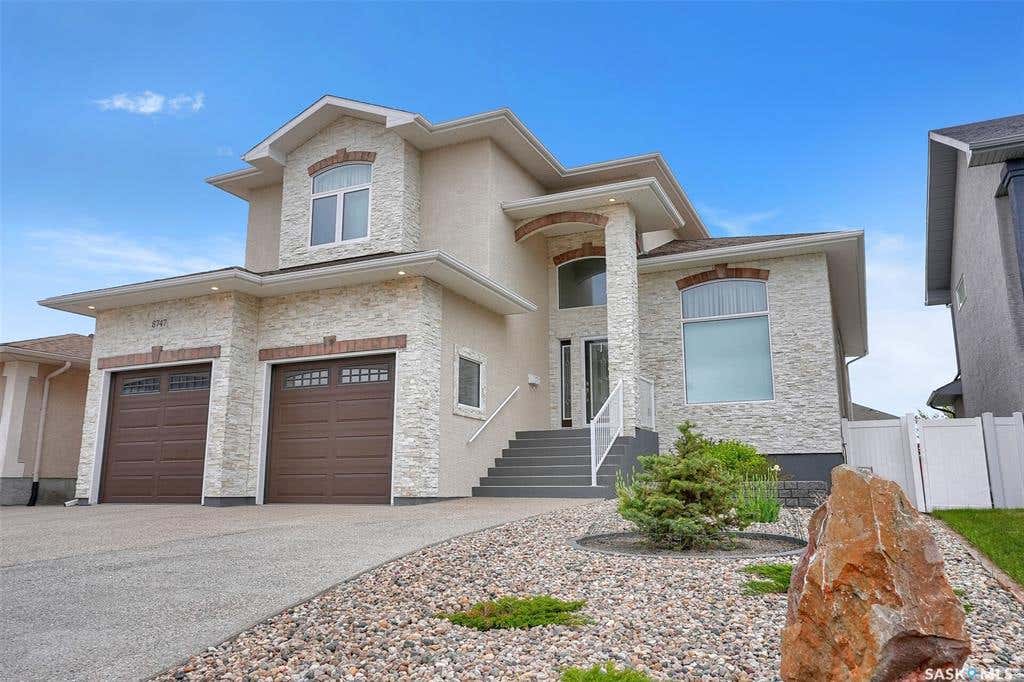 8747 WASCANA GARDENS PLACE