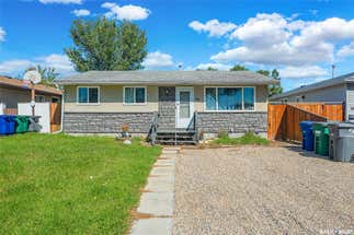 42 Dominion CRESCENT