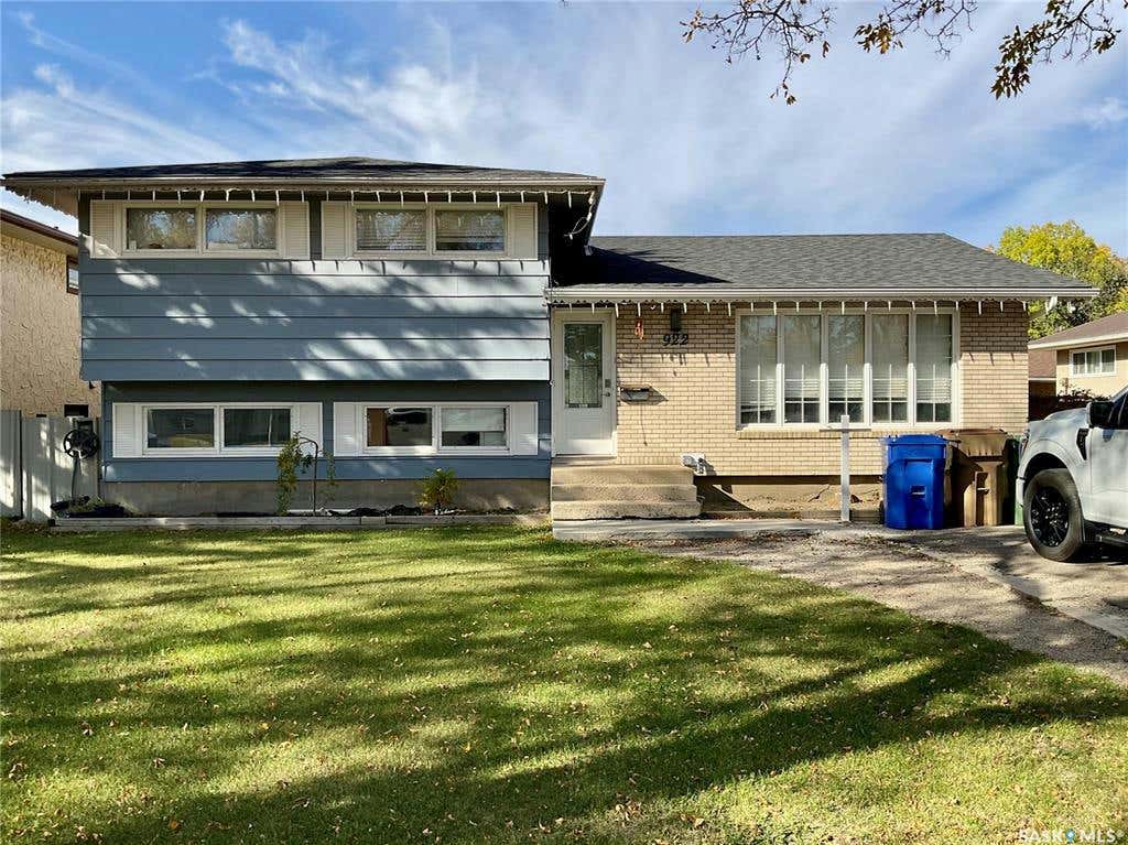 922 Broad N STREET, Regina, SK S4R 5Z1 House For Sale RE/MAX SK985773