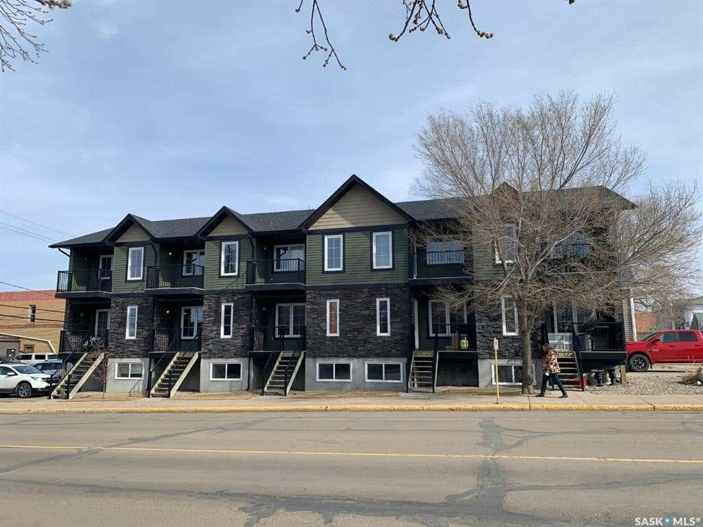 2 1237 3rd STREET, Estevan, SK S4A 0R8 Condo For Sale RE/MAX SK983813