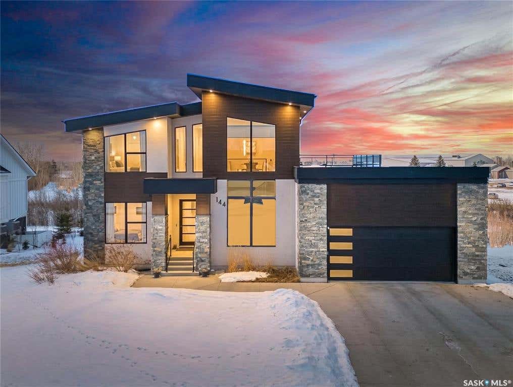 144 GREENBRYRE STREET