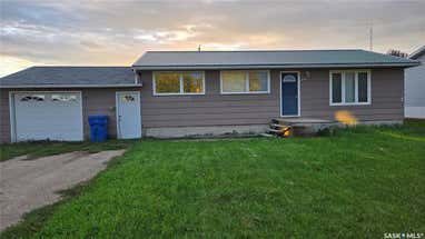 216 1st STREET W