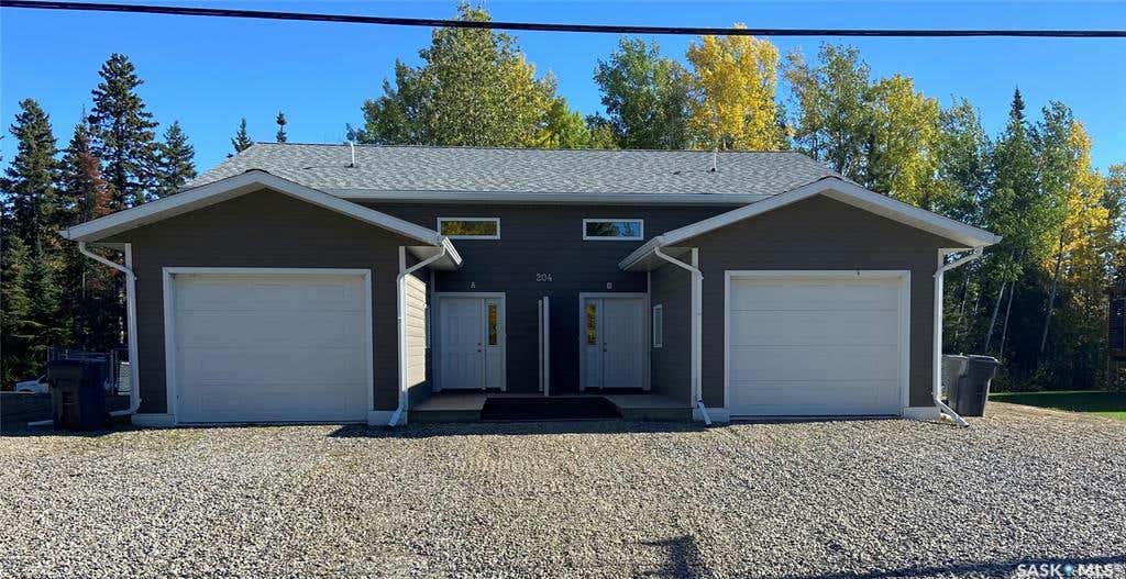 204 Beaver STREET, Air Ronge, SK S0J 3G0 Duplex For Sale RE/MAX SK985255