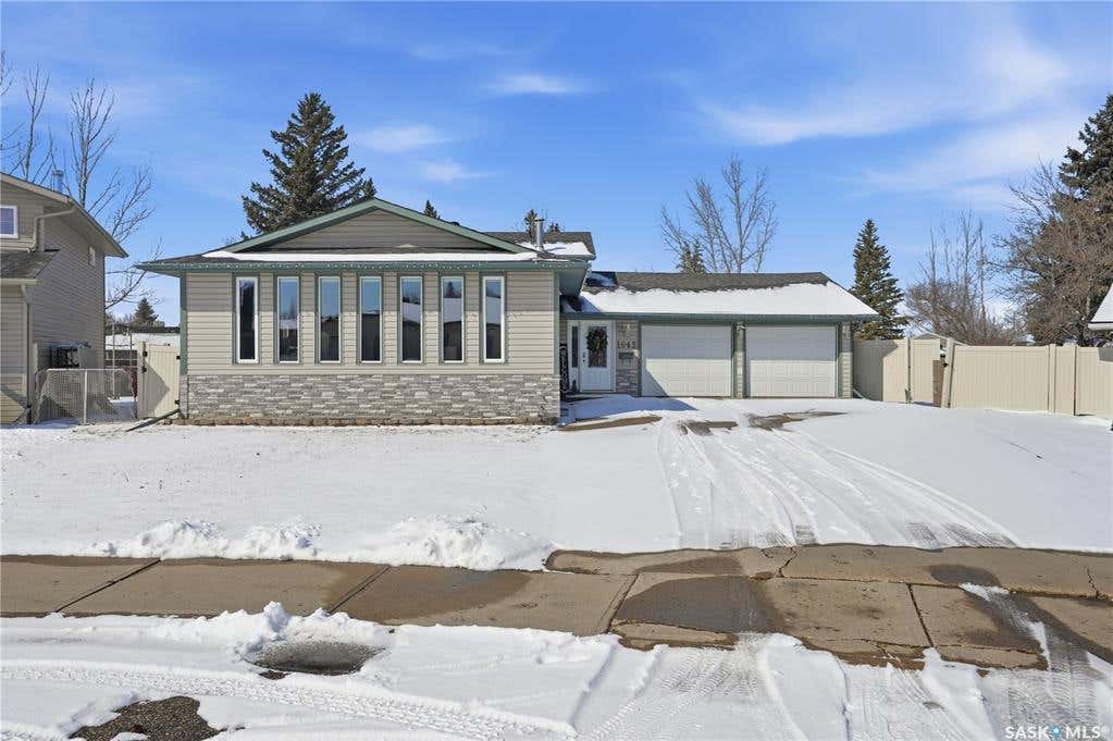 1643 GENERAL CRESCENT