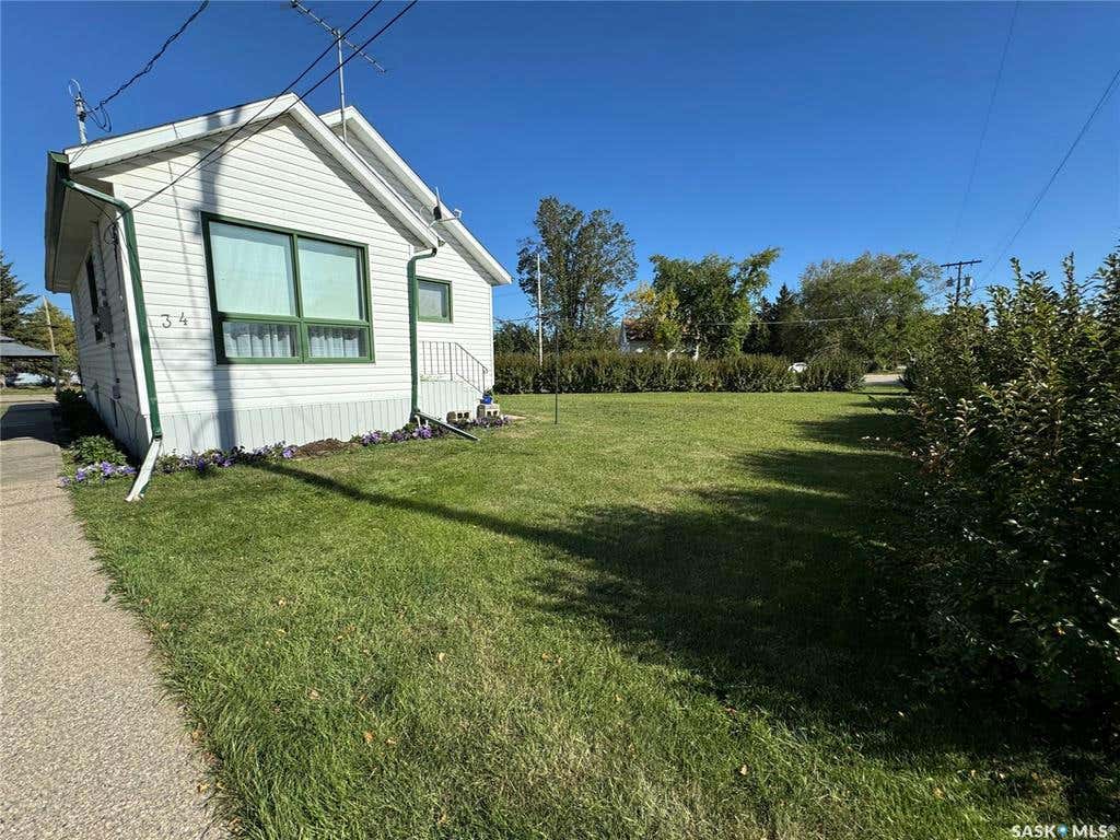 34 2ND NE AVENUE, Preeceville, SK S0A 3B0 House For Sale RE/MAX