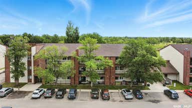 102b-4040 8th STREET E
