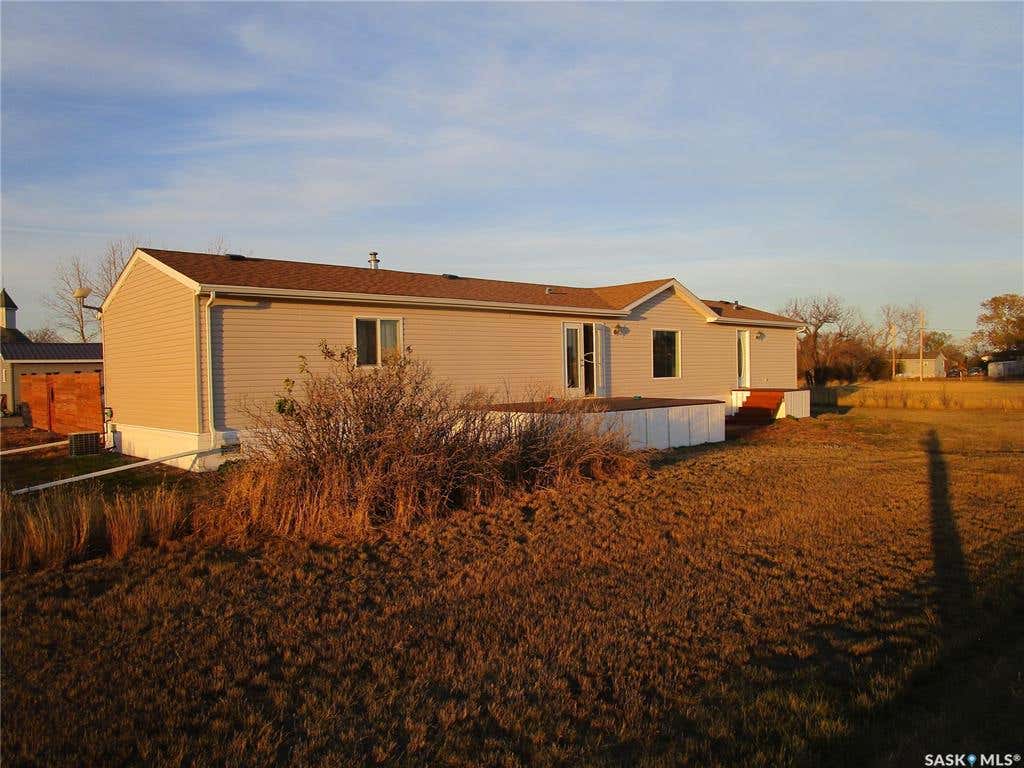 514 3rd AVENUE, Wood Mountain, SK S0H 4L0 House For Sale RE/MAX