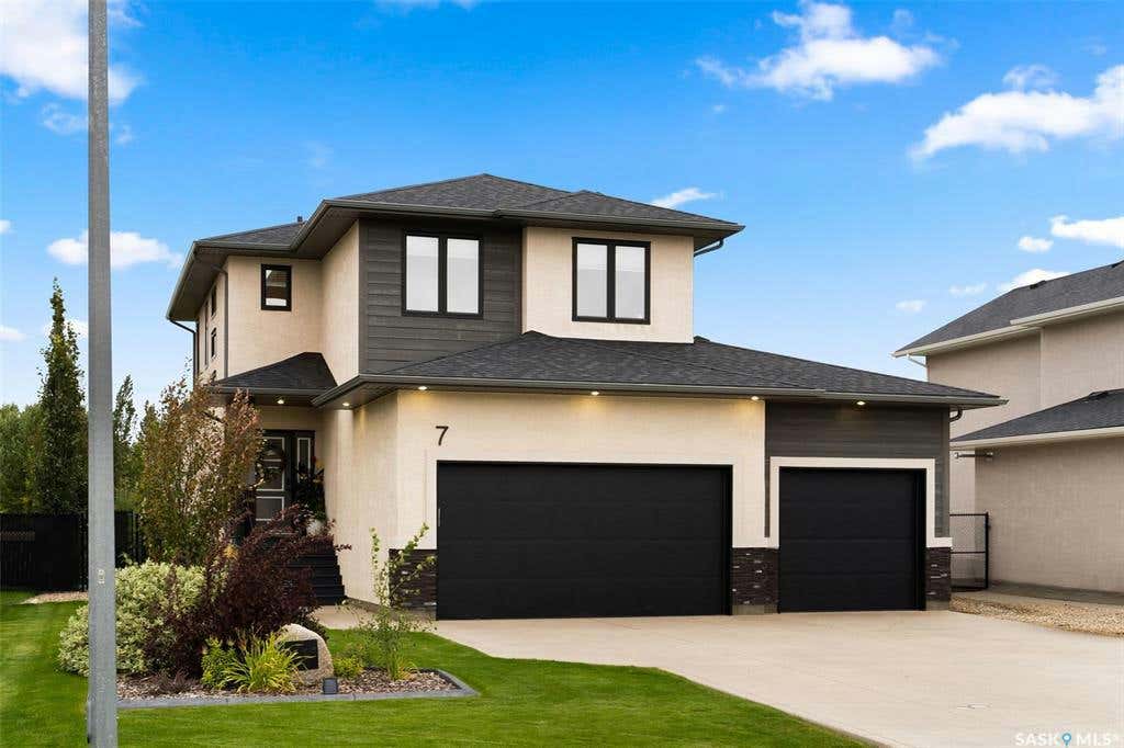 7 Stanford ROAD, White City, SK S4L 0C9 House For Sale RE/MAX SK983627