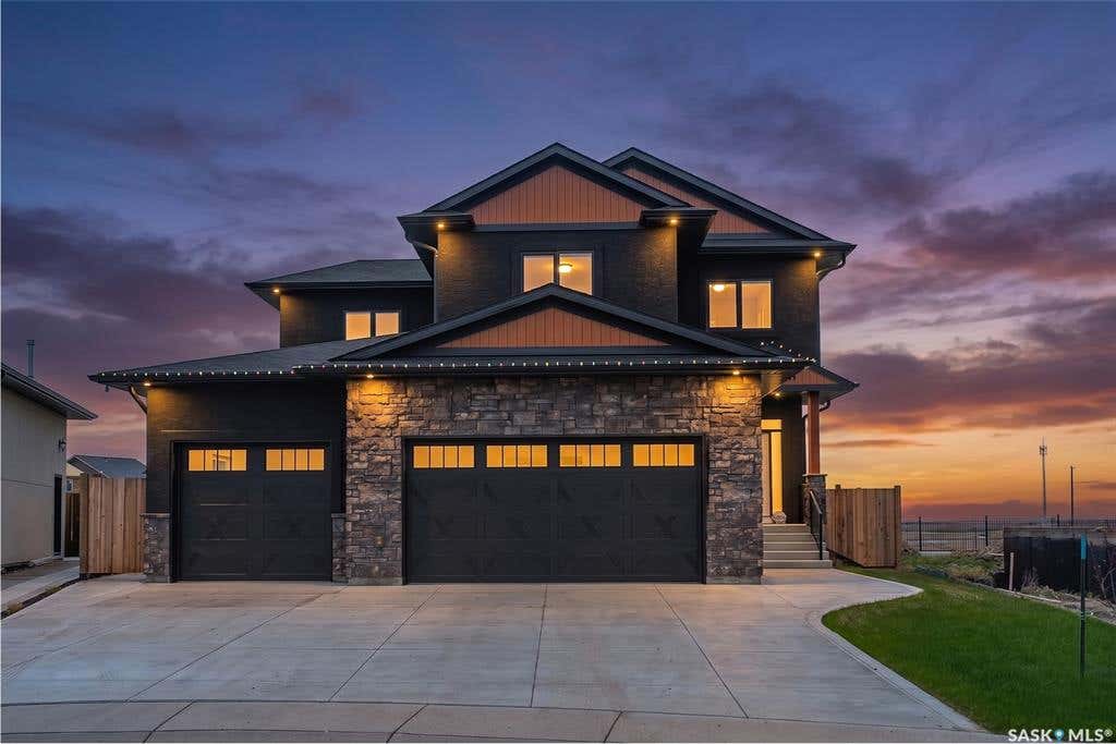 862 BENTLEY MANOR